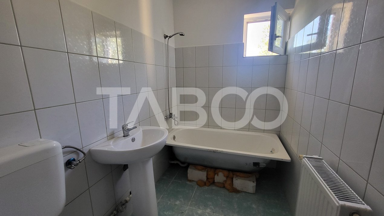 Mansarda cu 2 camere 48 mpu de vanzare in zona Rahovei Sibiu