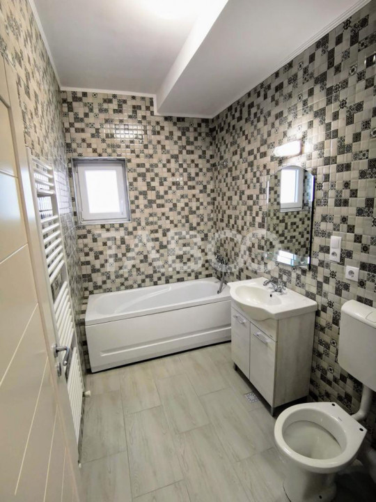 Nu ca il vand eu dar chiar e bun-2 apartamente de vanzare etajul 1