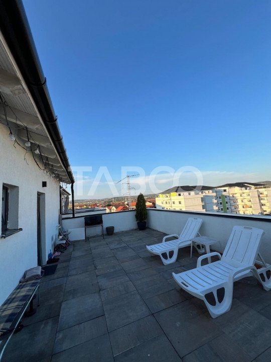 Penthouse 2 camere terasa 40 mp vedere superba catre munti Tineretului