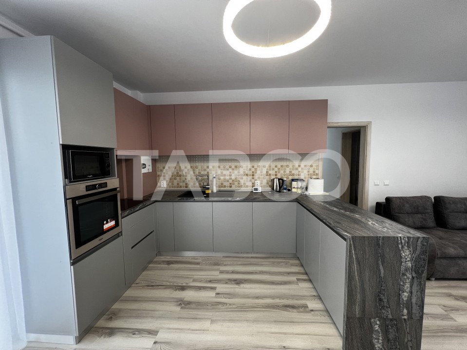 Penthouse de inchiriat 4 camere 2 terase 2 bai 86 mp Turnisor Sibiu