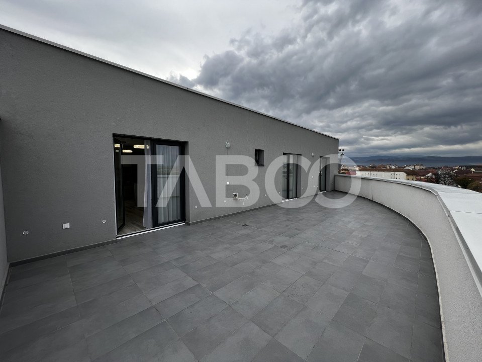Penthouse de inchiriat 4 camere 2 terase 2 bai 86 mp Turnisor Sibiu