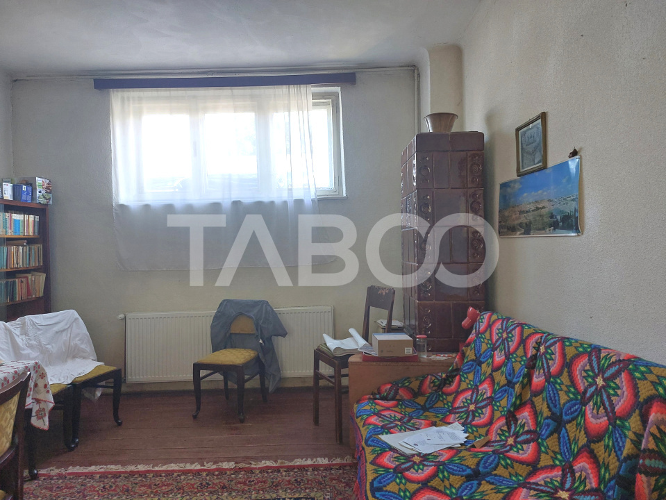 Pret avantajos apartament 3 camere 76 mp curte interioara proprie