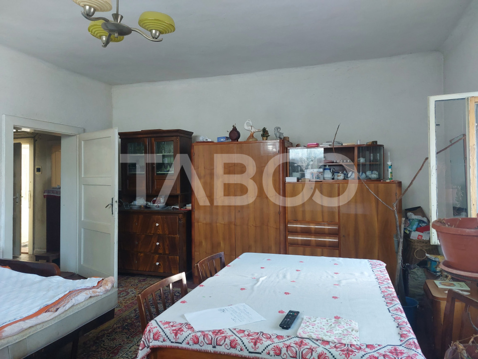 Pret avantajos apartament 3 camere 76 mp curte interioara proprie