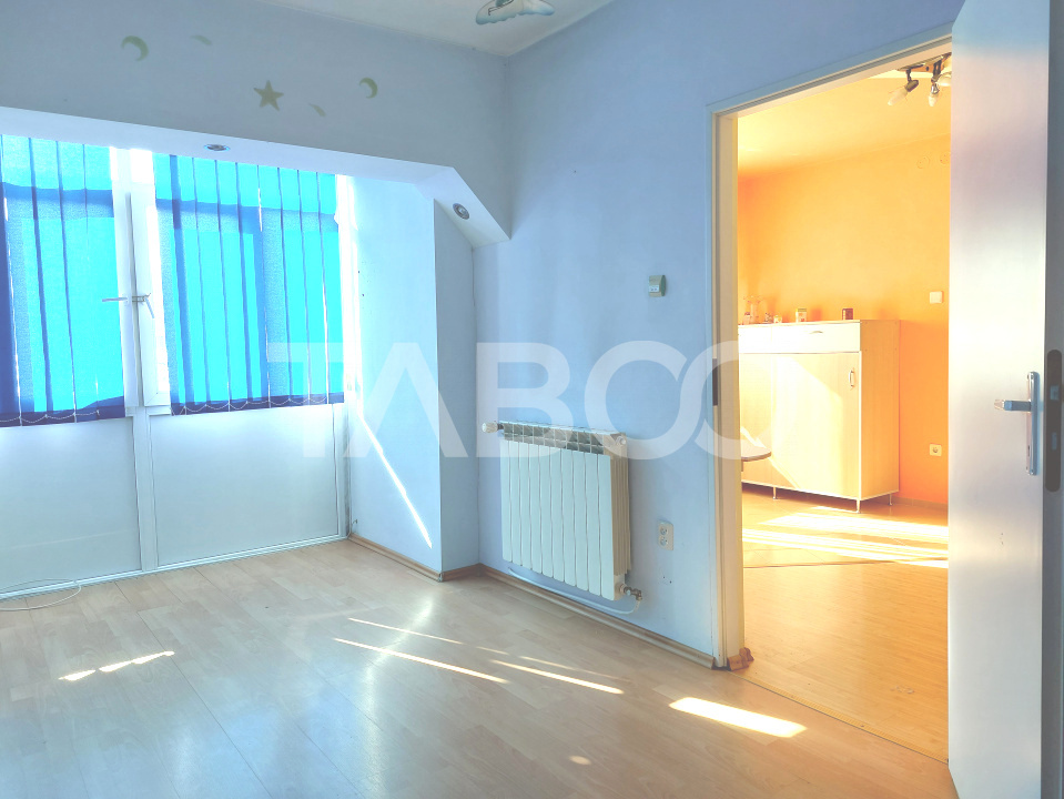 Pret Avantajos-Apartament 50 mpu 2 camere etaj 3 pivnita Cisnadie