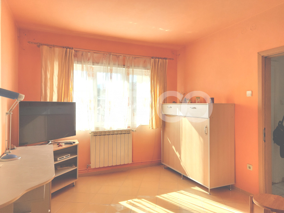 Pret Avantajos-Apartament 50 mpu 2 camere etaj 3 pivnita Cisnadie