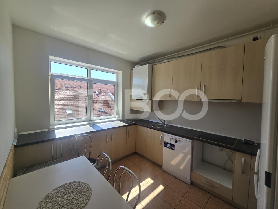 Prima inchiriere-Apartament 103 mpu 3 camere balcon 10 mp zona Strand