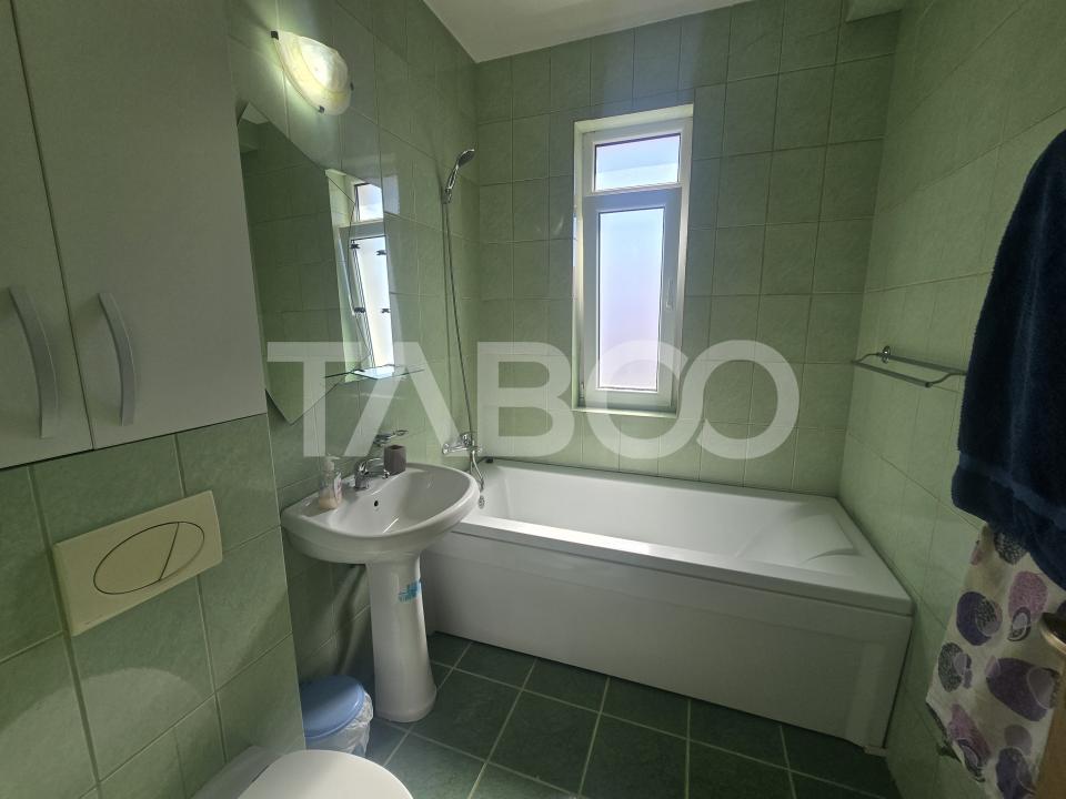 Prima inchiriere-Apartament 103 mpu 3 camere balcon 10 mp zona Strand