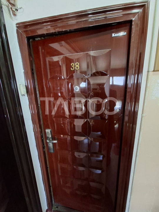 Strada Biruintei - Apartament de renovat cu potential deosebit