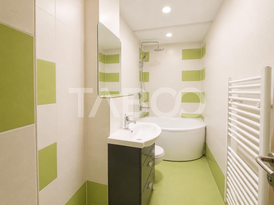 Strand Apartament decomandat de vanzare 2 camere balcon etaj 4