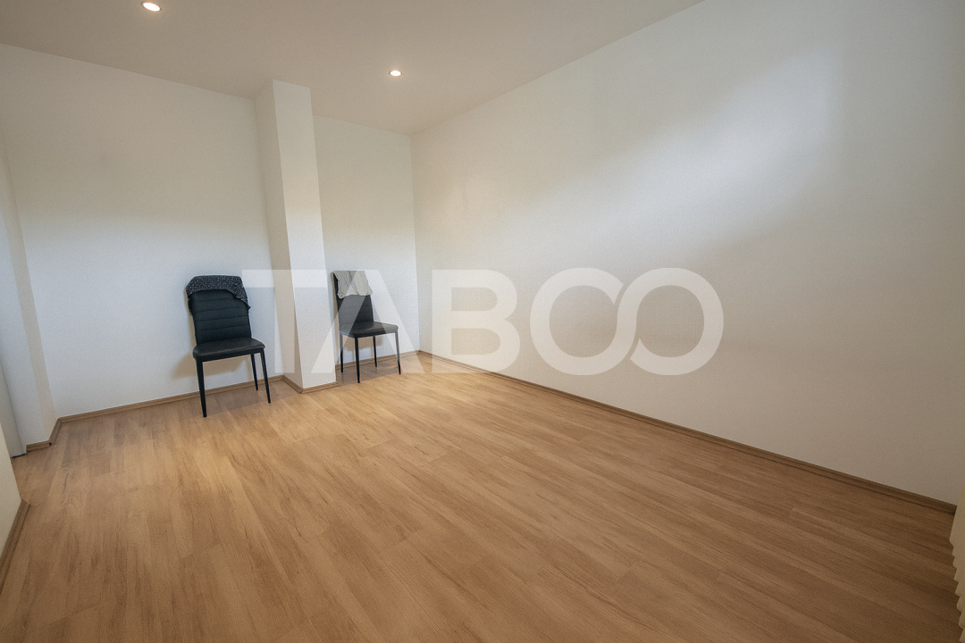 Strand - apartament decomandat de vanzare cu balcon si pivnita