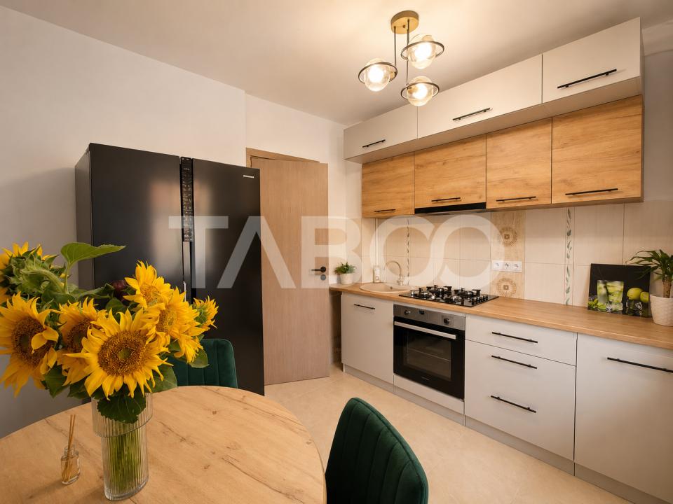Strand etaj 1 Apartament decomandat 50 mpu balcon pivnita 
