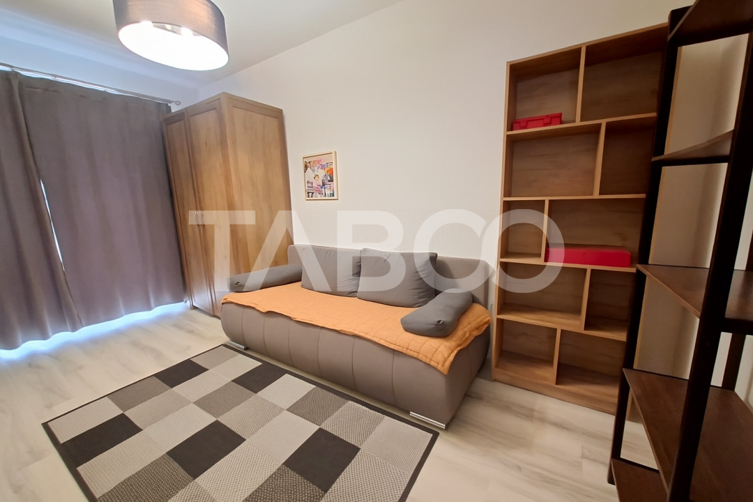 Super apartament la parter inalt -3 camere balcon si parcare proprie